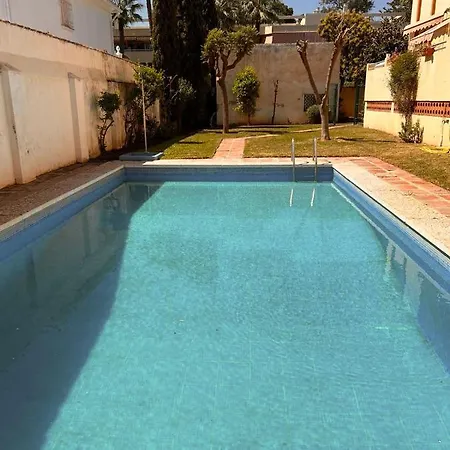 Pedregalejo Playa, Piscina Y Parking * Málaga